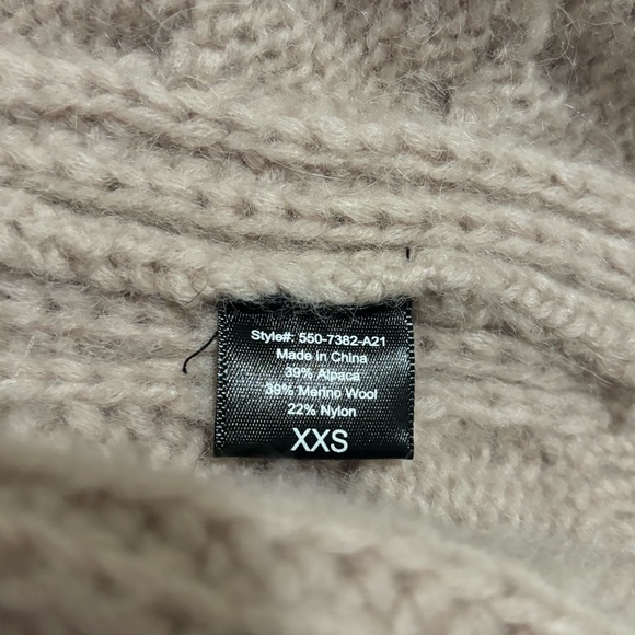 COPY - 🌸🍂JENNI KAYNE Cable Cocoon Cardigan in Blush/Pink - Picture 8 of 10